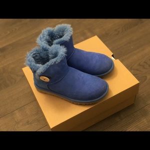 UGG Mini Bailey Button